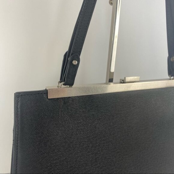 Blossom H |Korean Brand | Classic Leather Shoulder‎ Bag - Picture 7 of 14